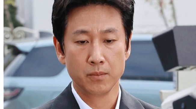 L’attore Lee Sun-Kyun suicida per vergogna dopo l’ultimo interrogatorio sull’uso di droghe